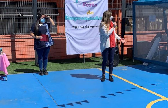 Primera feria del emprendimiento del colegio Lican Ray