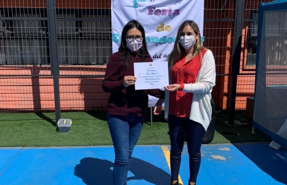 Primera feria del emprendimiento del colegio Lican Ray