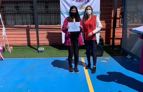 Primera feria del emprendimiento del colegio Lican Ray