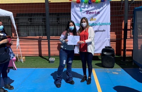 Primera feria del emprendimiento del colegio Lican Ray