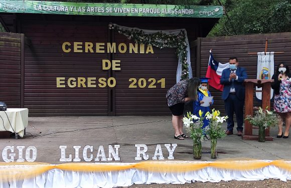 Ceremonia de egreso de Kinder regular y Cuarto año básico 2021