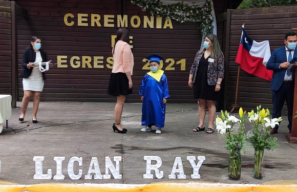 Ceremonia de egreso de Kinder regular y Cuarto año básico 2021