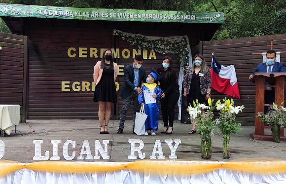 Ceremonia de egreso de Kinder regular y Cuarto año básico 2021