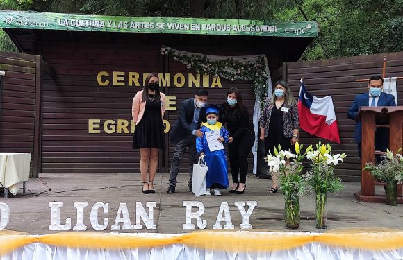Ceremonia de egreso de Kinder regular y Cuarto año básico 2021
