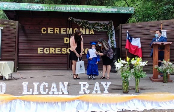 Ceremonia de egreso de Kinder regular y Cuarto año básico 2021