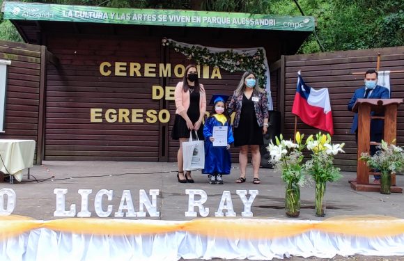 Ceremonia de egreso de Kinder regular y Cuarto año básico 2021