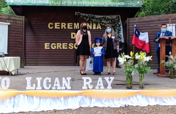 Ceremonia de egreso de Kinder regular y Cuarto año básico 2021