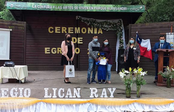 Ceremonia de egreso de Kinder regular y Cuarto año básico 2021