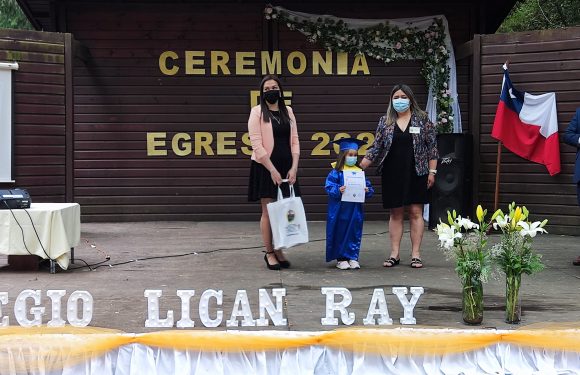 Ceremonia de egreso de Kinder regular y Cuarto año básico 2021