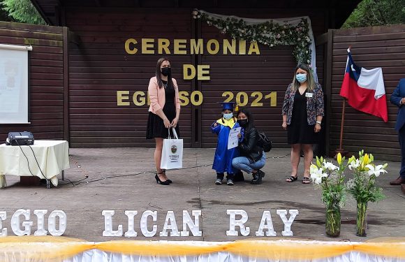 Ceremonia de egreso de Kinder regular y Cuarto año básico 2021