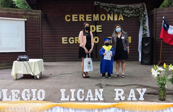 Ceremonia de egreso de Kinder regular y Cuarto año básico 2021