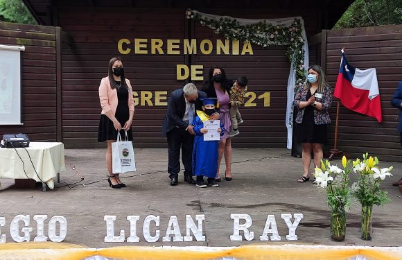 Ceremonia de egreso de Kinder regular y Cuarto año básico 2021