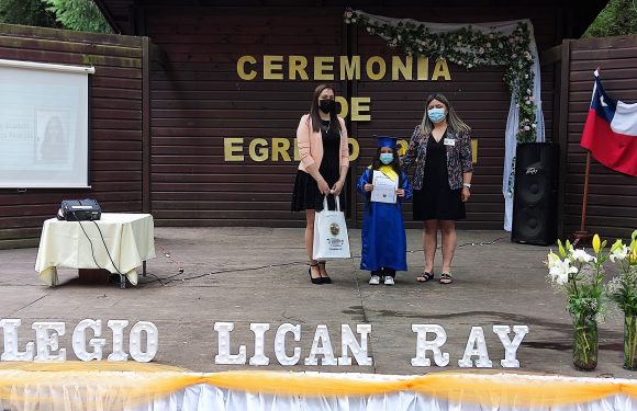Ceremonia de egreso de Kinder regular y Cuarto año básico 2021