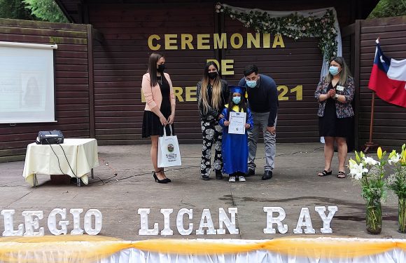 Ceremonia de egreso de Kinder regular y Cuarto año básico 2021