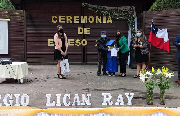 Ceremonia de egreso de Kinder regular y Cuarto año básico 2021