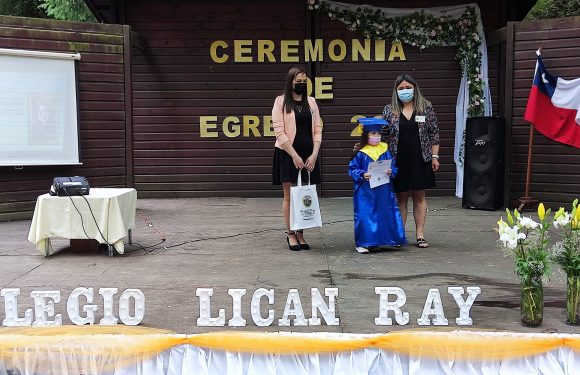 Ceremonia de egreso de Kinder regular y Cuarto año básico 2021