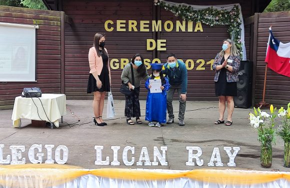 Ceremonia de egreso de Kinder regular y Cuarto año básico 2021