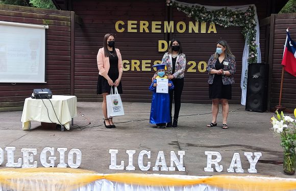 Ceremonia de egreso de Kinder regular y Cuarto año básico 2021
