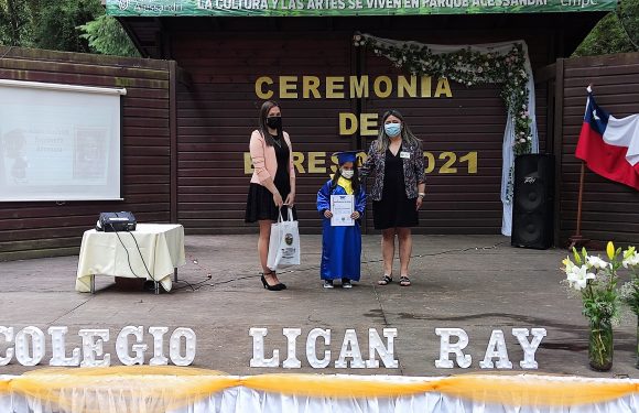 Ceremonia de egreso de Kinder regular y Cuarto año básico 2021