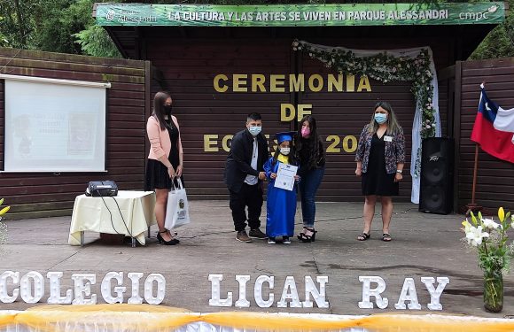 Ceremonia de egreso de Kinder regular y Cuarto año básico 2021