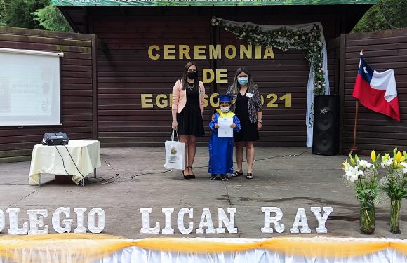 Ceremonia de egreso de Kinder regular y Cuarto año básico 2021