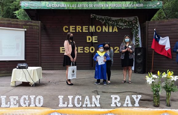 Ceremonia de egreso de Kinder regular y Cuarto año básico 2021