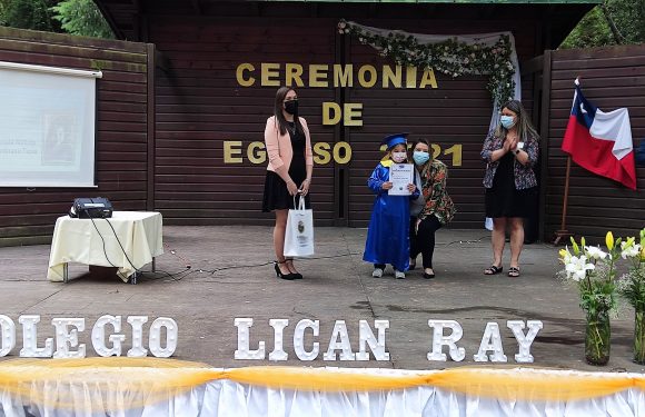 Ceremonia de egreso de Kinder regular y Cuarto año básico 2021