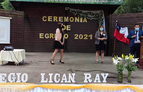 Ceremonia de egreso de Kinder regular y Cuarto año básico 2021