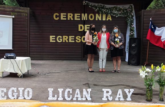 Ceremonia de egreso de Kinder regular y Cuarto año básico 2021
