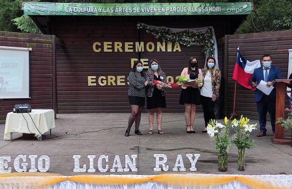 Ceremonia de egreso de Kinder regular y Cuarto año básico 2021
