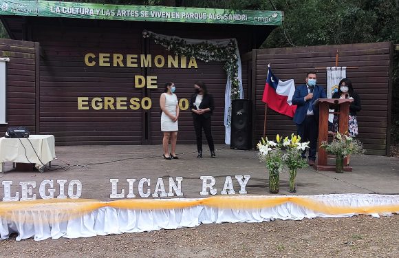 Ceremonia de egreso de Kinder regular y Cuarto año básico 2021