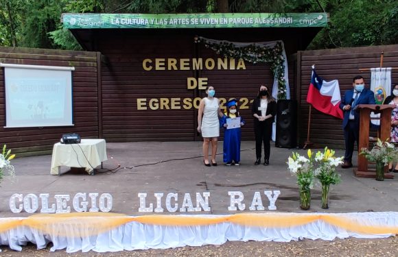 Ceremonia de egreso de Kinder regular y Cuarto año básico 2021