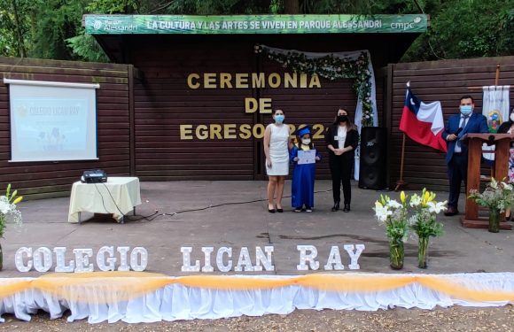 Ceremonia de egreso de Kinder regular y Cuarto año básico 2021