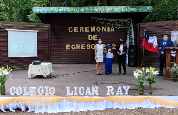 Ceremonia de egreso de Kinder regular y Cuarto año básico 2021