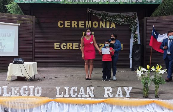 Ceremonia de egreso de Kinder regular y Cuarto año básico 2021