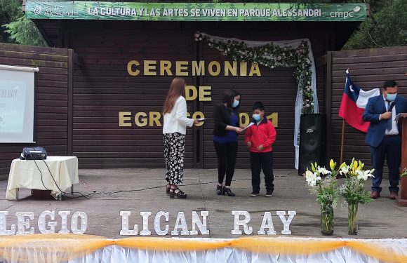 Ceremonia de egreso de Kinder regular y Cuarto año básico 2021