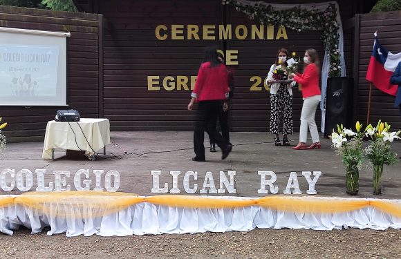 Ceremonia de egreso de Kinder regular y Cuarto año básico 2021