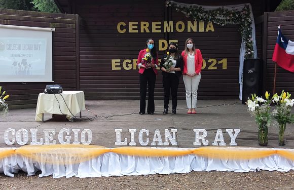 Ceremonia de egreso de Kinder regular y Cuarto año básico 2021