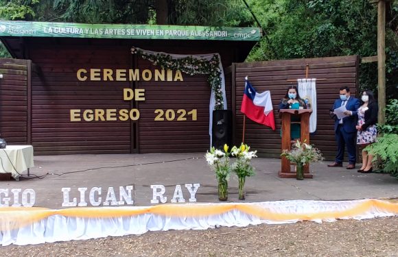 Ceremonia de egreso de Kinder regular y Cuarto año básico 2021