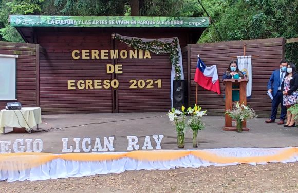 Ceremonia de egreso de Kinder regular y Cuarto año básico 2021