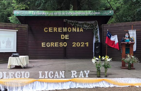 Ceremonia de egreso de Kinder regular y Cuarto año básico 2021