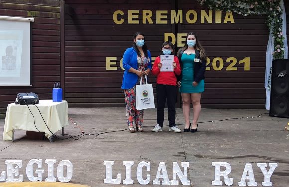 Ceremonia de egreso de Kinder regular y Cuarto año básico 2021