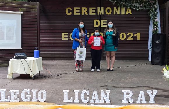 Ceremonia de egreso de Kinder regular y Cuarto año básico 2021