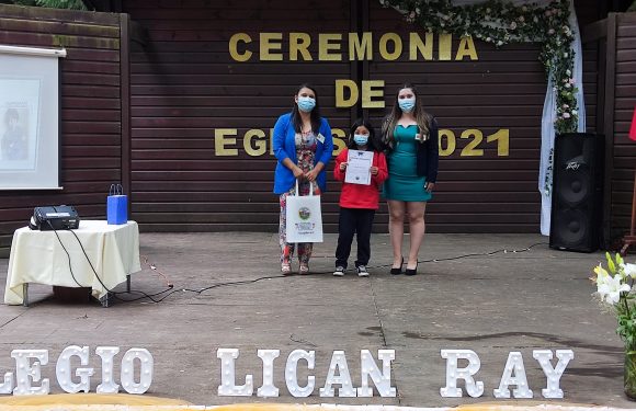 Ceremonia de egreso de Kinder regular y Cuarto año básico 2021