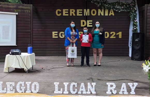 Ceremonia de egreso de Kinder regular y Cuarto año básico 2021