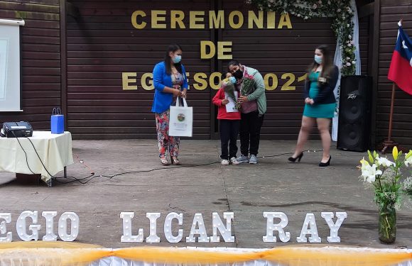 Ceremonia de egreso de Kinder regular y Cuarto año básico 2021