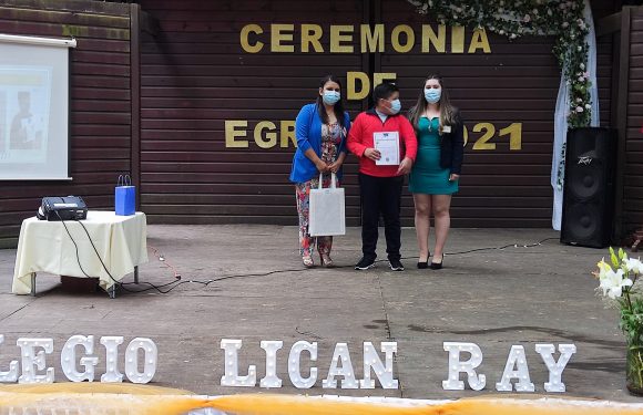 Ceremonia de egreso de Kinder regular y Cuarto año básico 2021