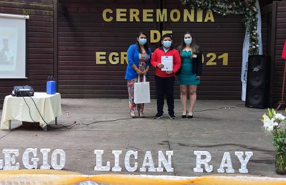 Ceremonia de egreso de Kinder regular y Cuarto año básico 2021