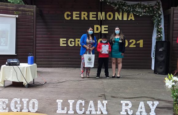 Ceremonia de egreso de Kinder regular y Cuarto año básico 2021