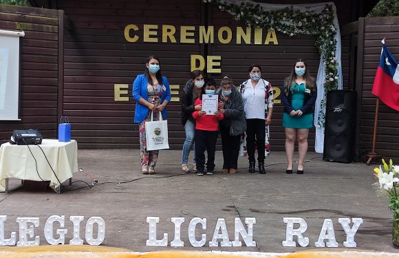 Ceremonia de egreso de Kinder regular y Cuarto año básico 2021